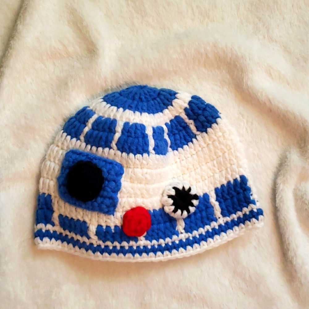 R2D2 baby hat